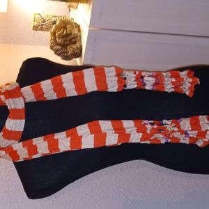 Scarf with multicolored beads